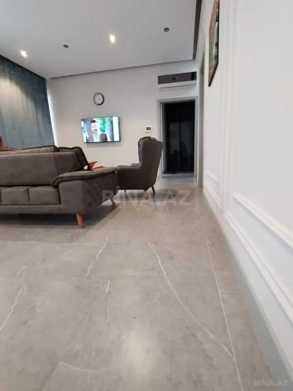 Kirayə verilir 5 otaqlı həyət evi 250 m²