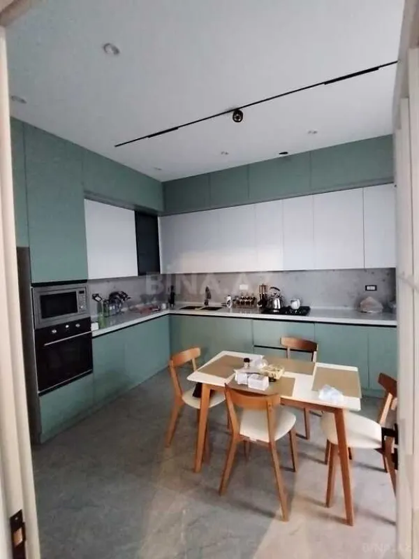 Kirayə verilir 5 otaqlı həyət evi 250 m²