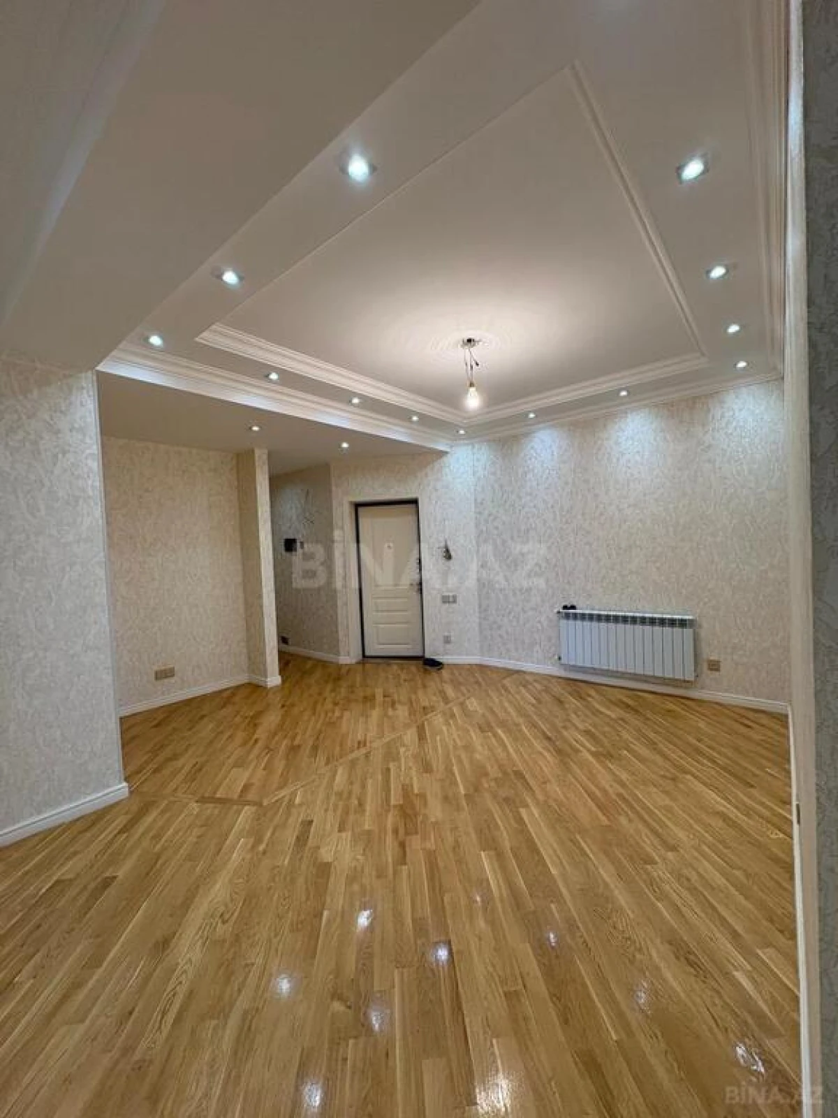Satılır 4 otaqlı mənzil 170 m²