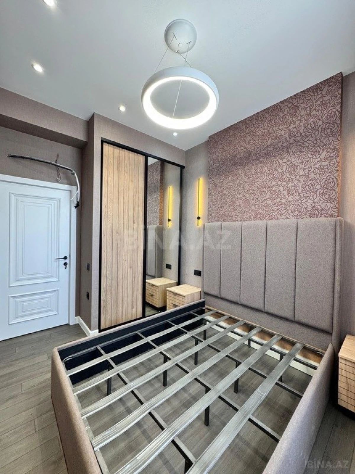 Satılır 2 otaqlı mənzil 63 m²