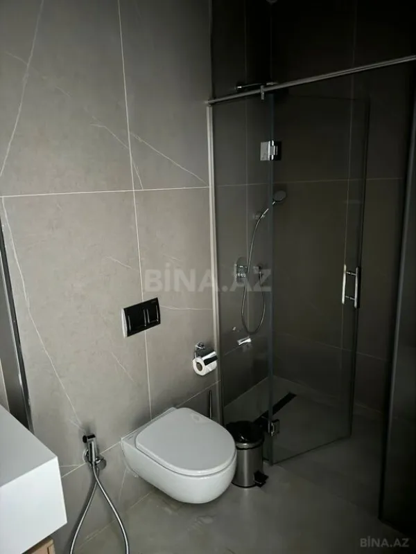 Kirayə verilir 3 otaqlı mənzil 133 m²