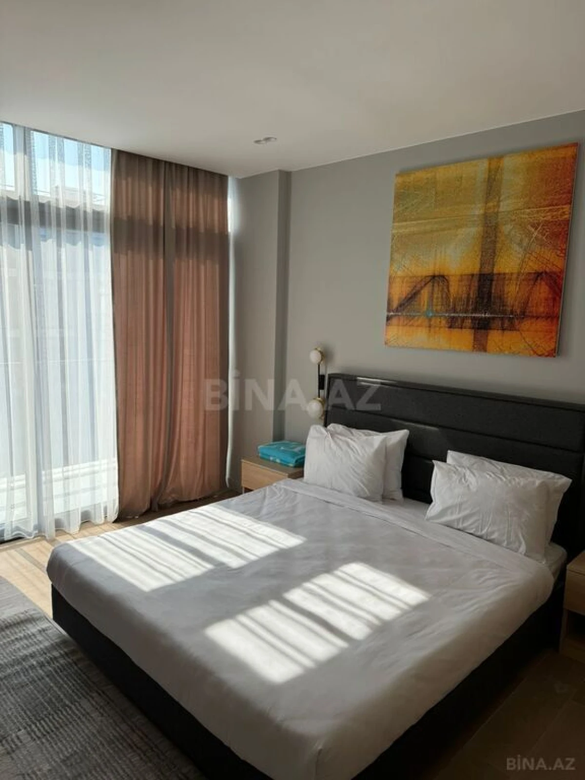 Kirayə verilir 3 otaqlı mənzil 133 m²