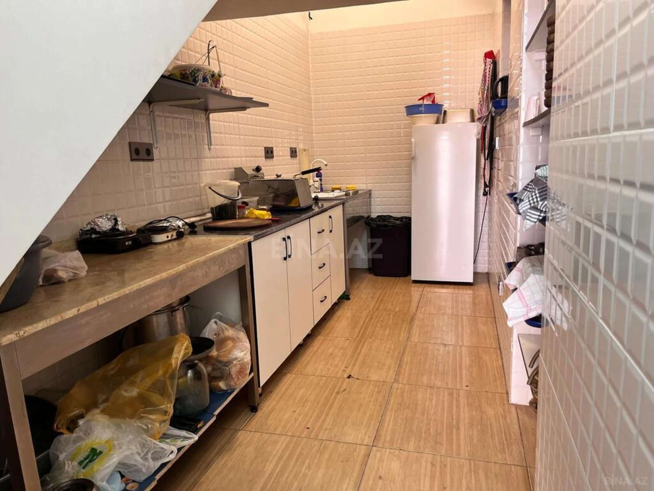 Satılır obyekt 360 m²