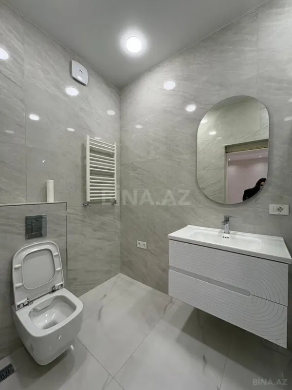Satılır 2 otaqlı mənzil 67 m²
