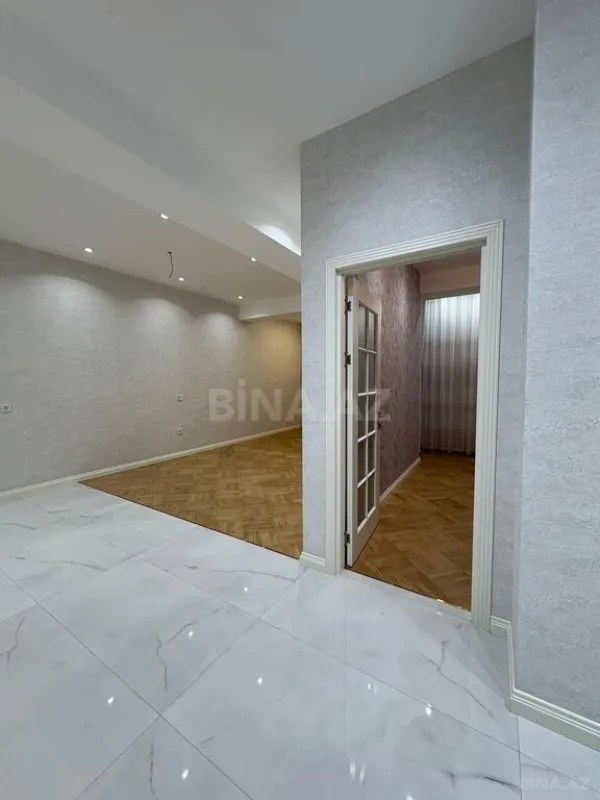 Satılır 2 otaqlı mənzil 67 m²