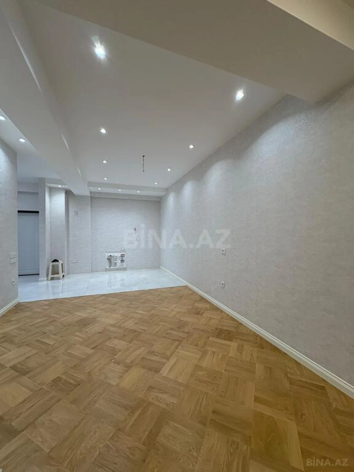 Satılır 2 otaqlı mənzil 67 m²