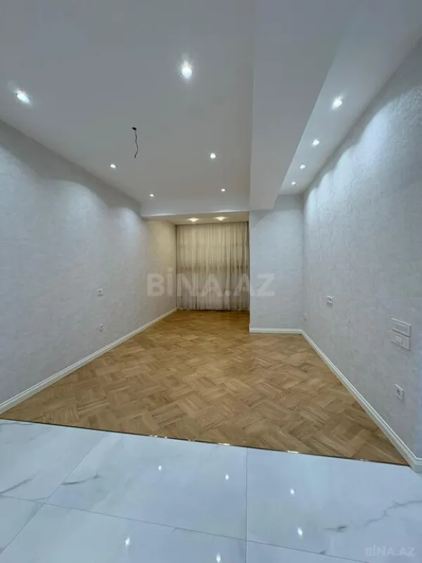 Satılır 2 otaqlı mənzil 67 m²