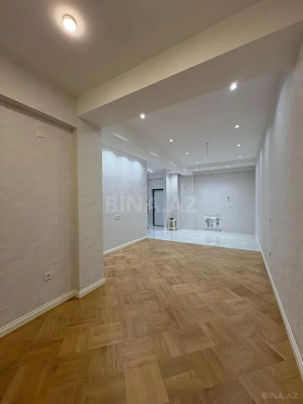 Satılır 2 otaqlı mənzil 67 m²