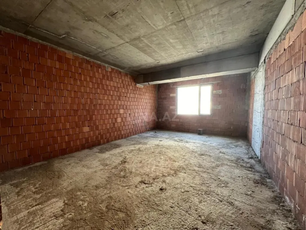 Satılır 2 otaqlı mənzil 106 m²