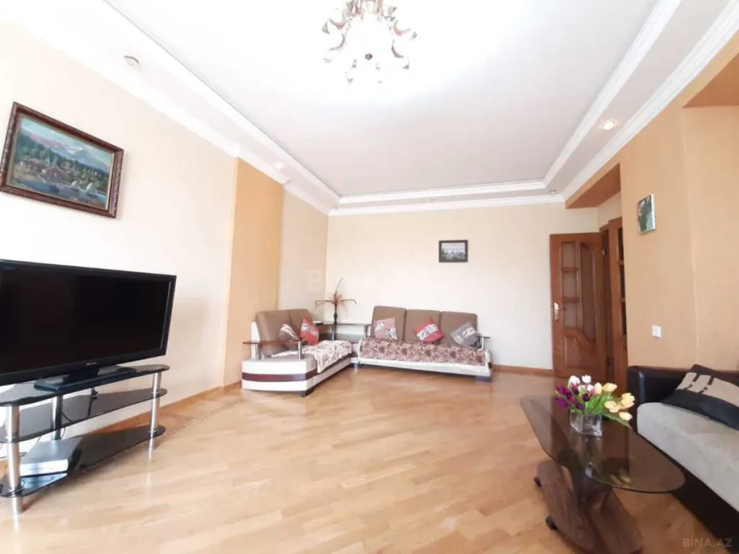 Satılır 3 otaqlı mənzil 90 m²