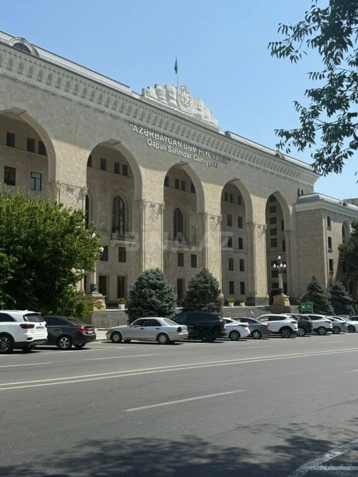 Satılır 3 otaqlı mənzil 90 m²