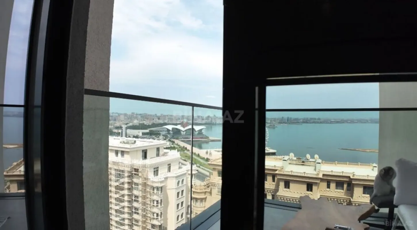 Satılır 5 otaqlı mənzil 231 m²