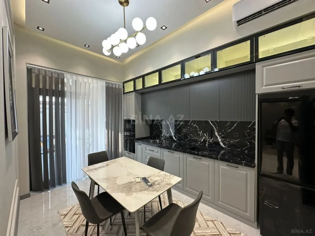 Satılır 4 otaqlı həyət evi 140 m²