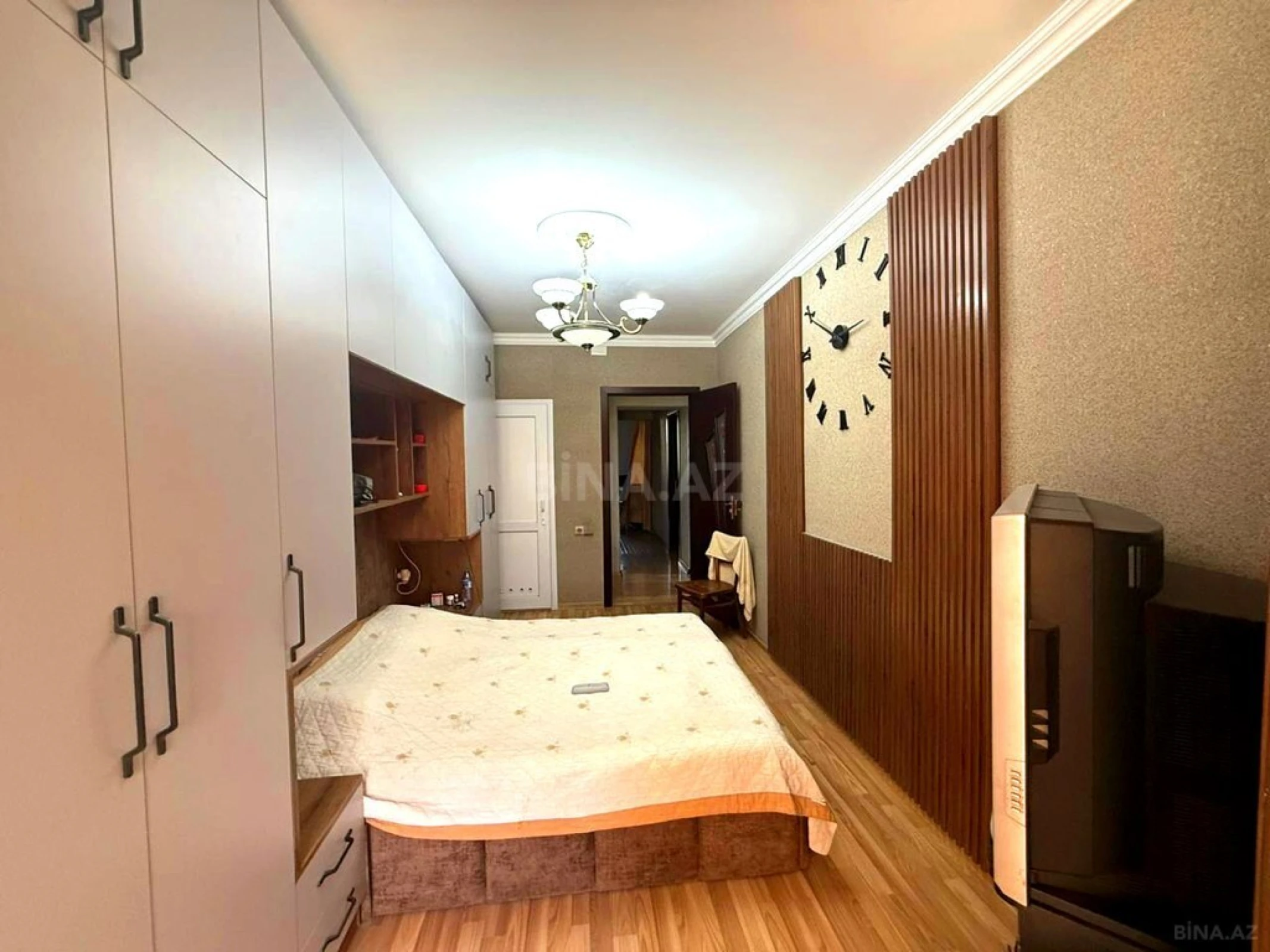 Satılır 5 otaqlı mənzil 120 m²