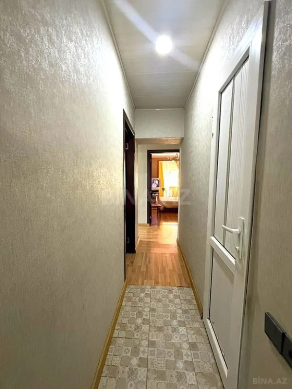 Satılır 5 otaqlı mənzil 120 m²