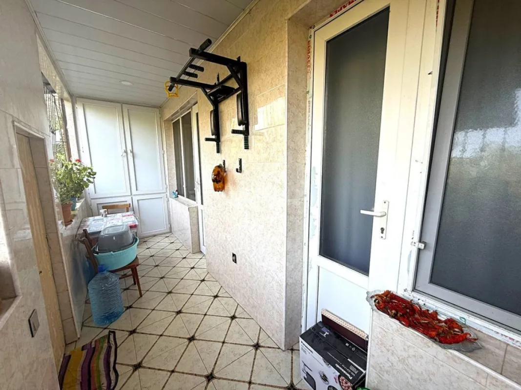 Satılır 5 otaqlı mənzil 120 m²