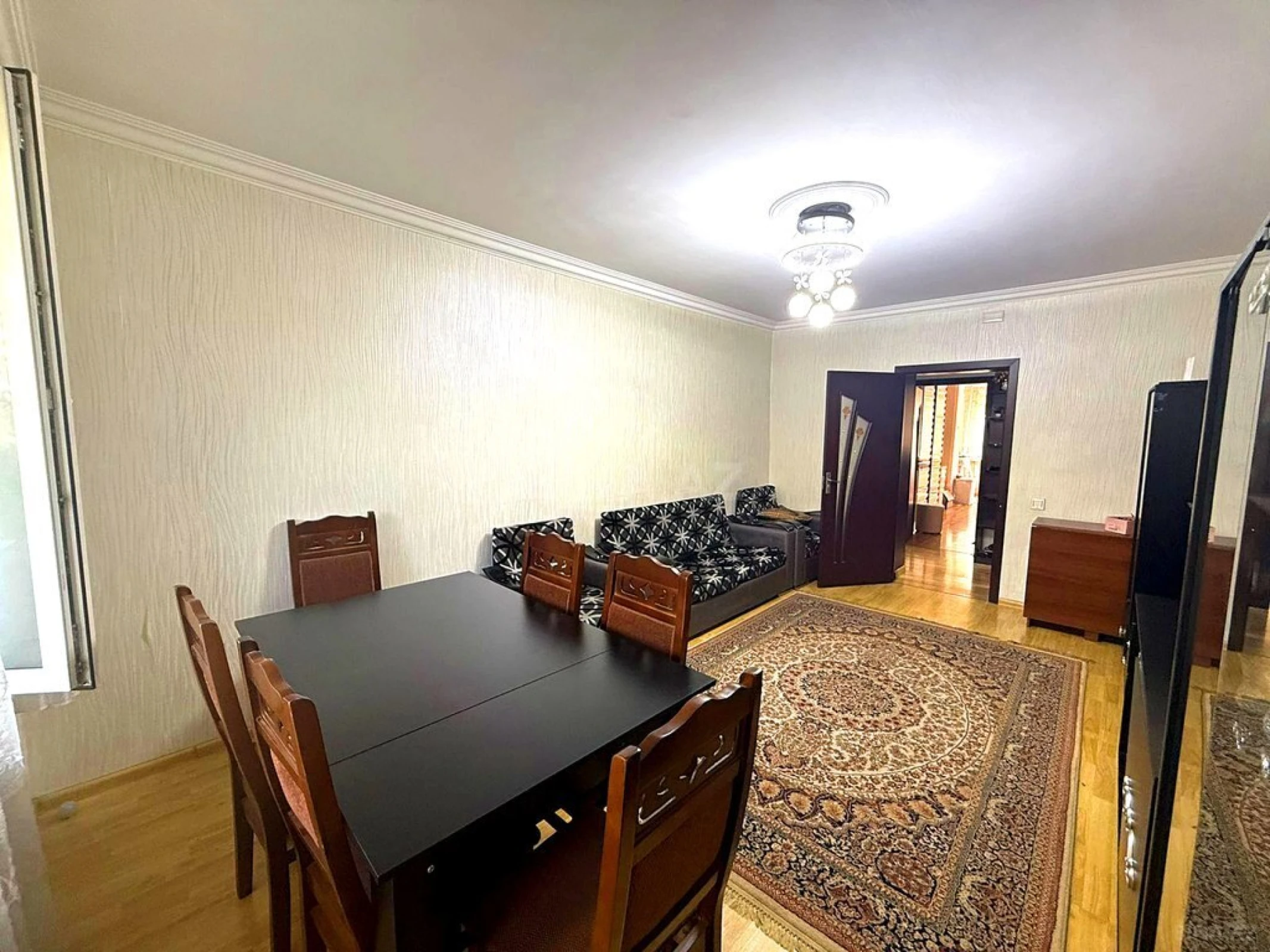Satılır 5 otaqlı mənzil 120 m²