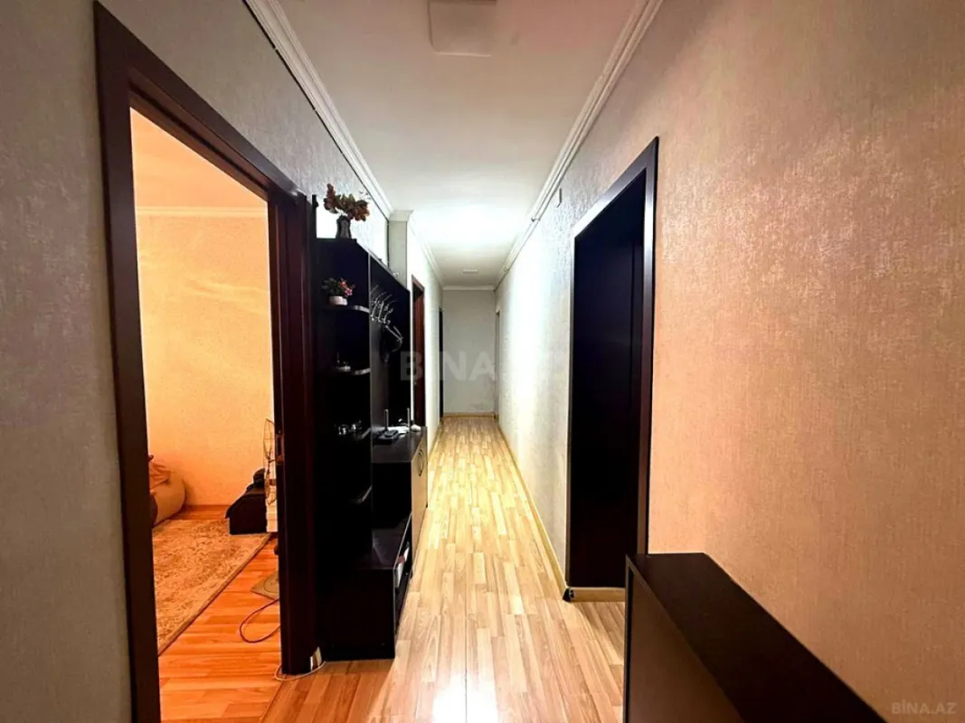 Satılır 5 otaqlı mənzil 120 m²