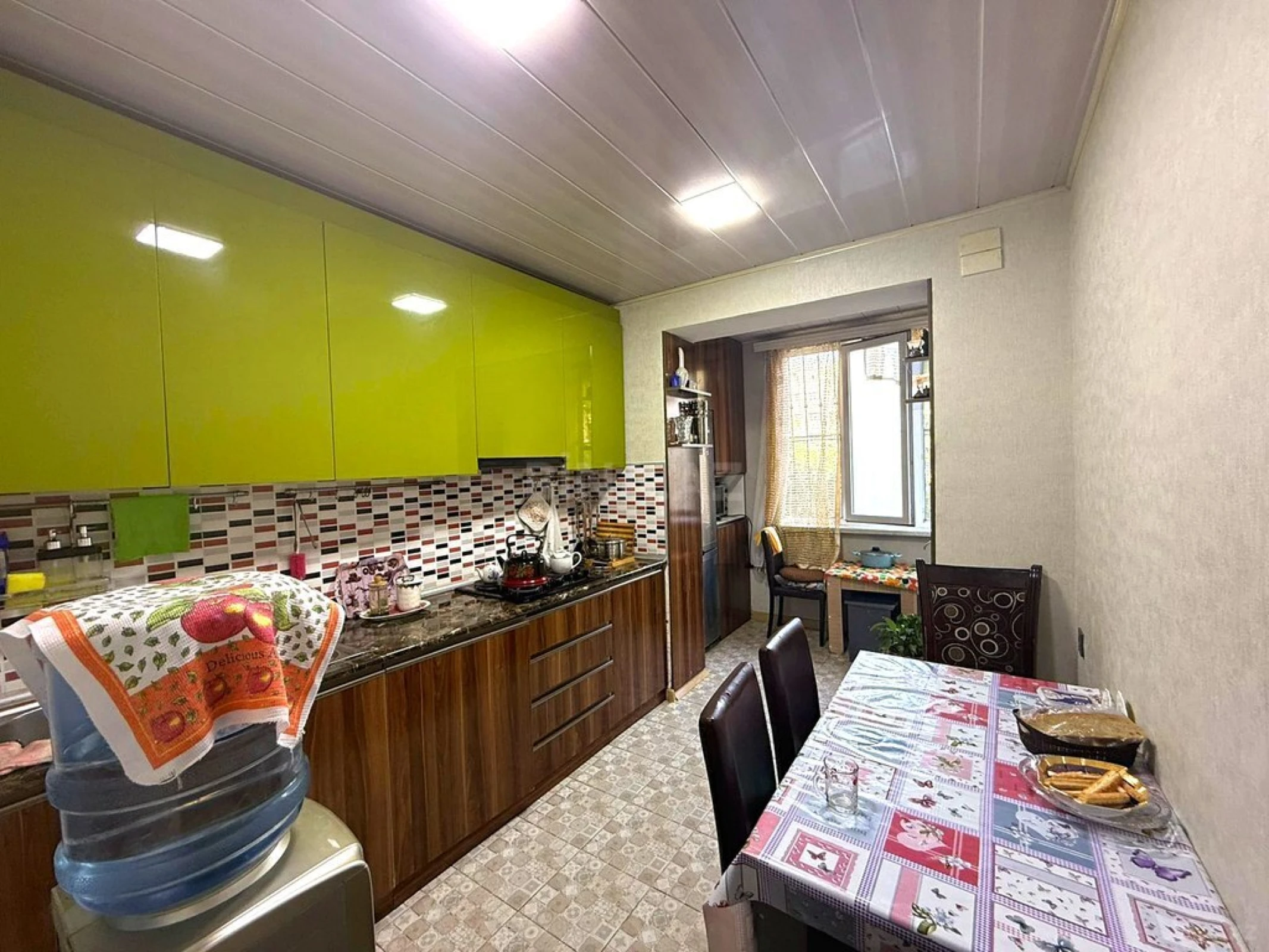 Satılır 5 otaqlı mənzil 120 m²