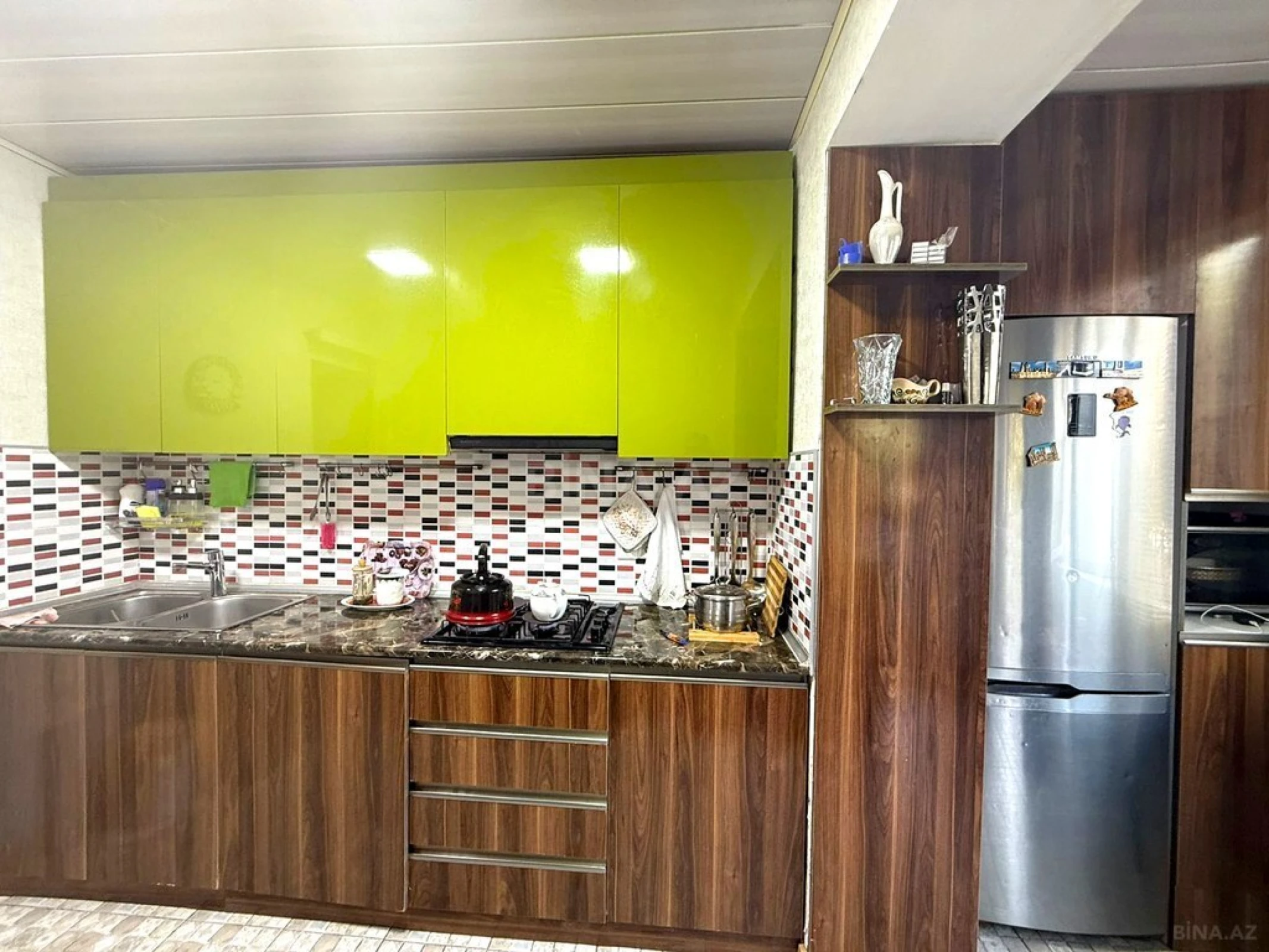 Satılır 5 otaqlı mənzil 120 m²
