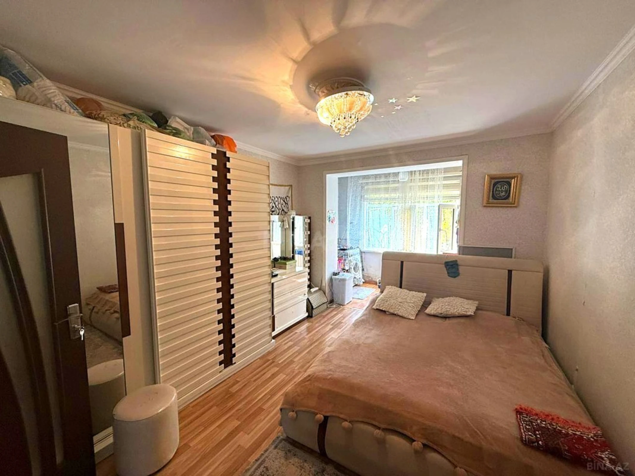 Satılır 5 otaqlı mənzil 120 m²