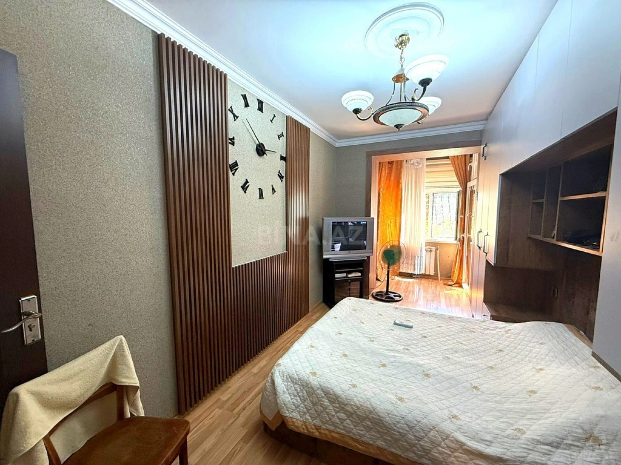 Satılır 5 otaqlı mənzil 120 m²