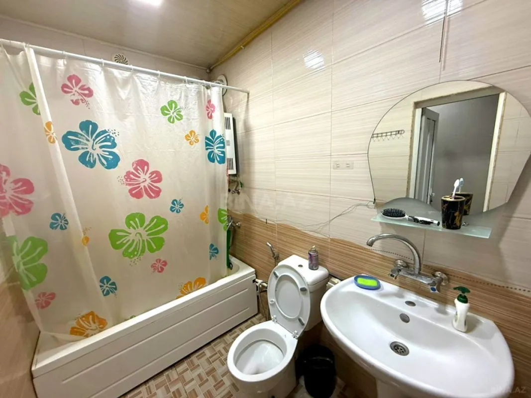 Satılır 5 otaqlı mənzil 120 m²