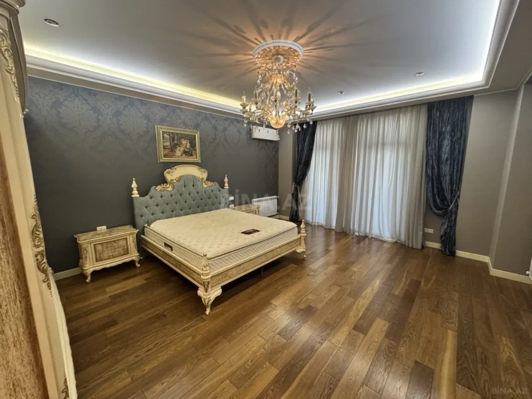 Satılır 6 otaqlı mənzil 470 m²