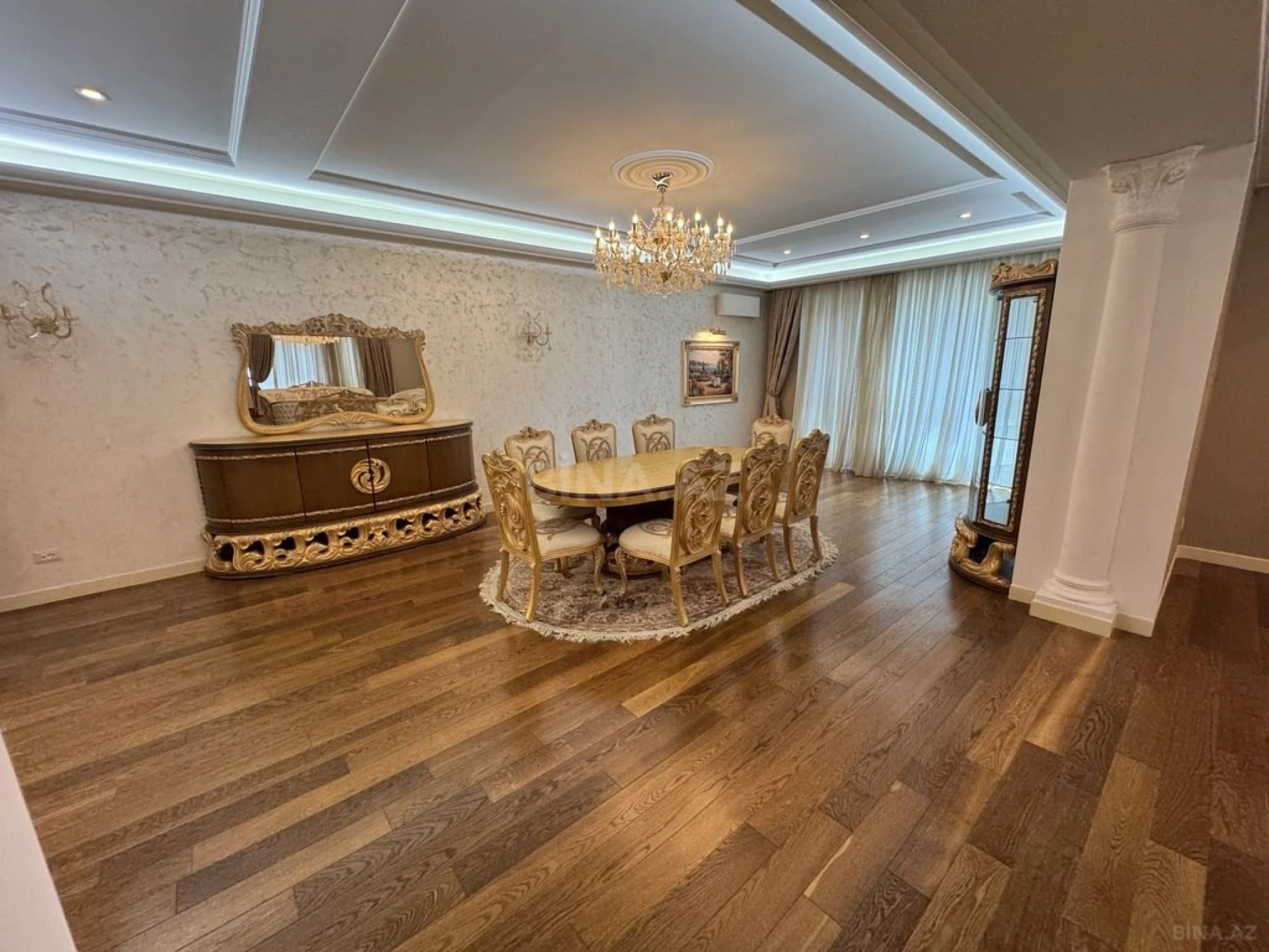 Satılır 6 otaqlı mənzil 470 m²