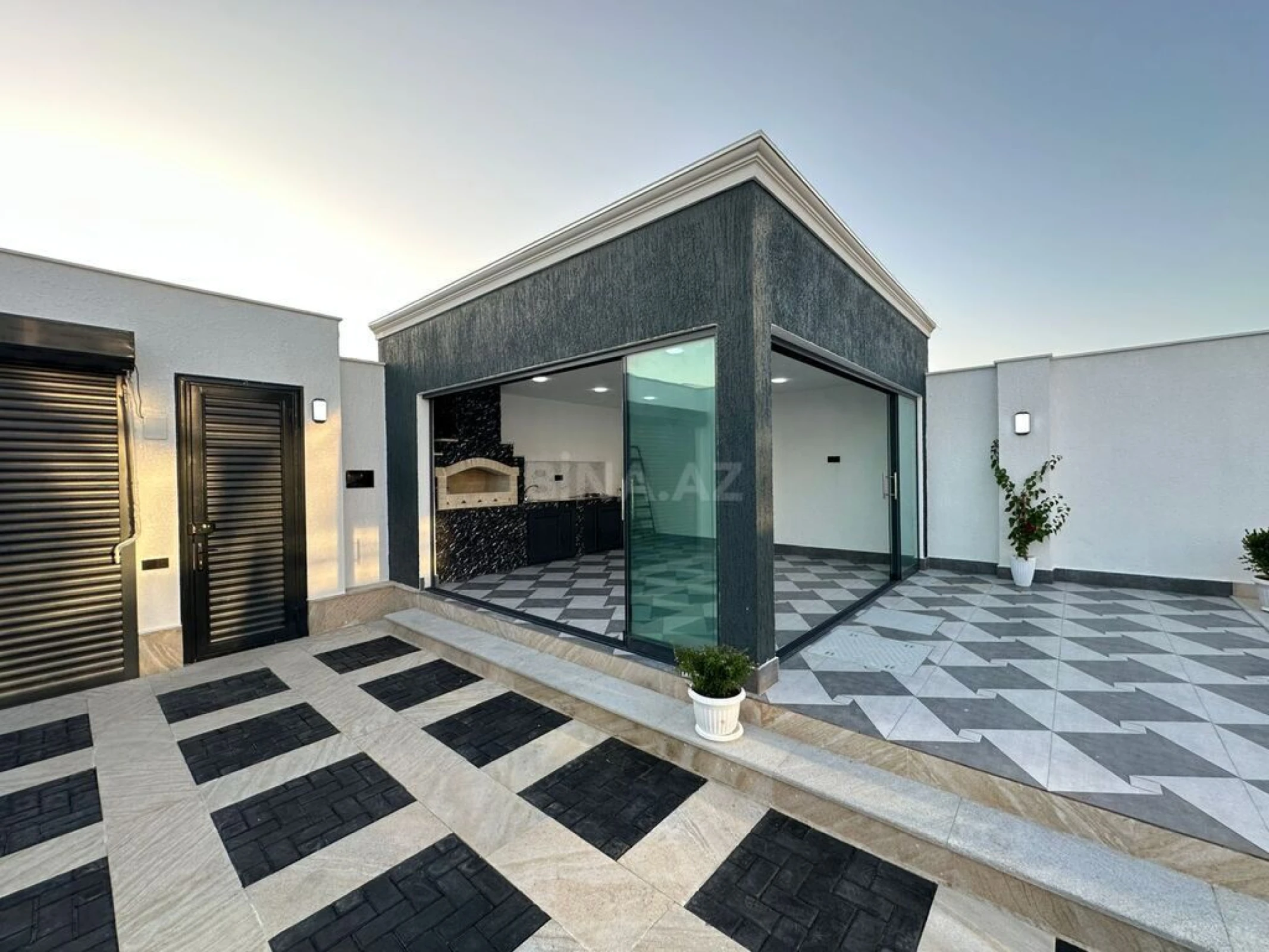 Satılır 5 otaqlı həyət evi 200 m²