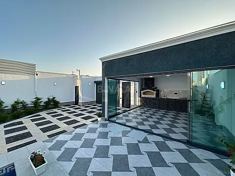 Satılır 5 otaqlı həyət evi 200 m²