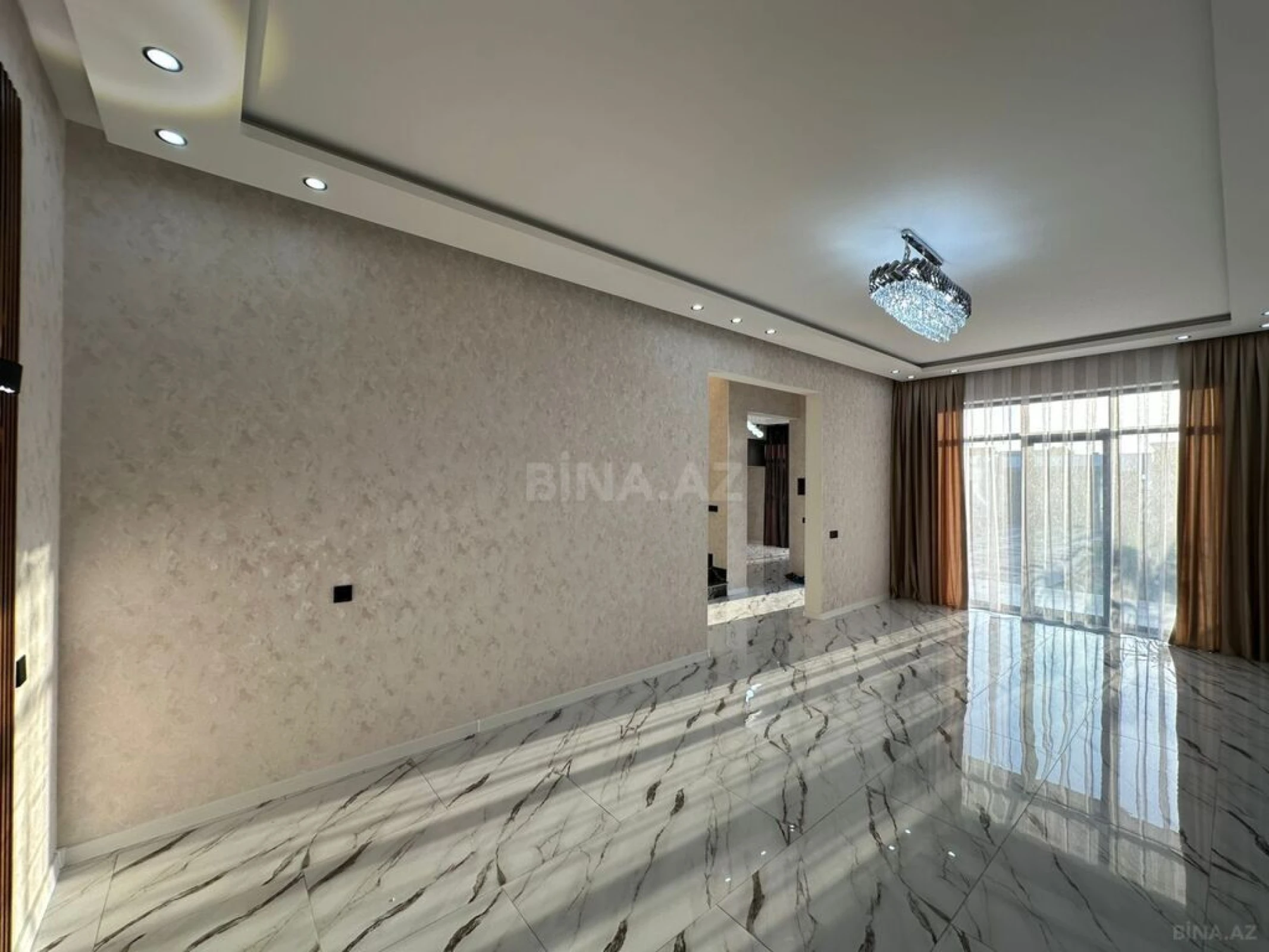 Satılır 5 otaqlı həyət evi 200 m²