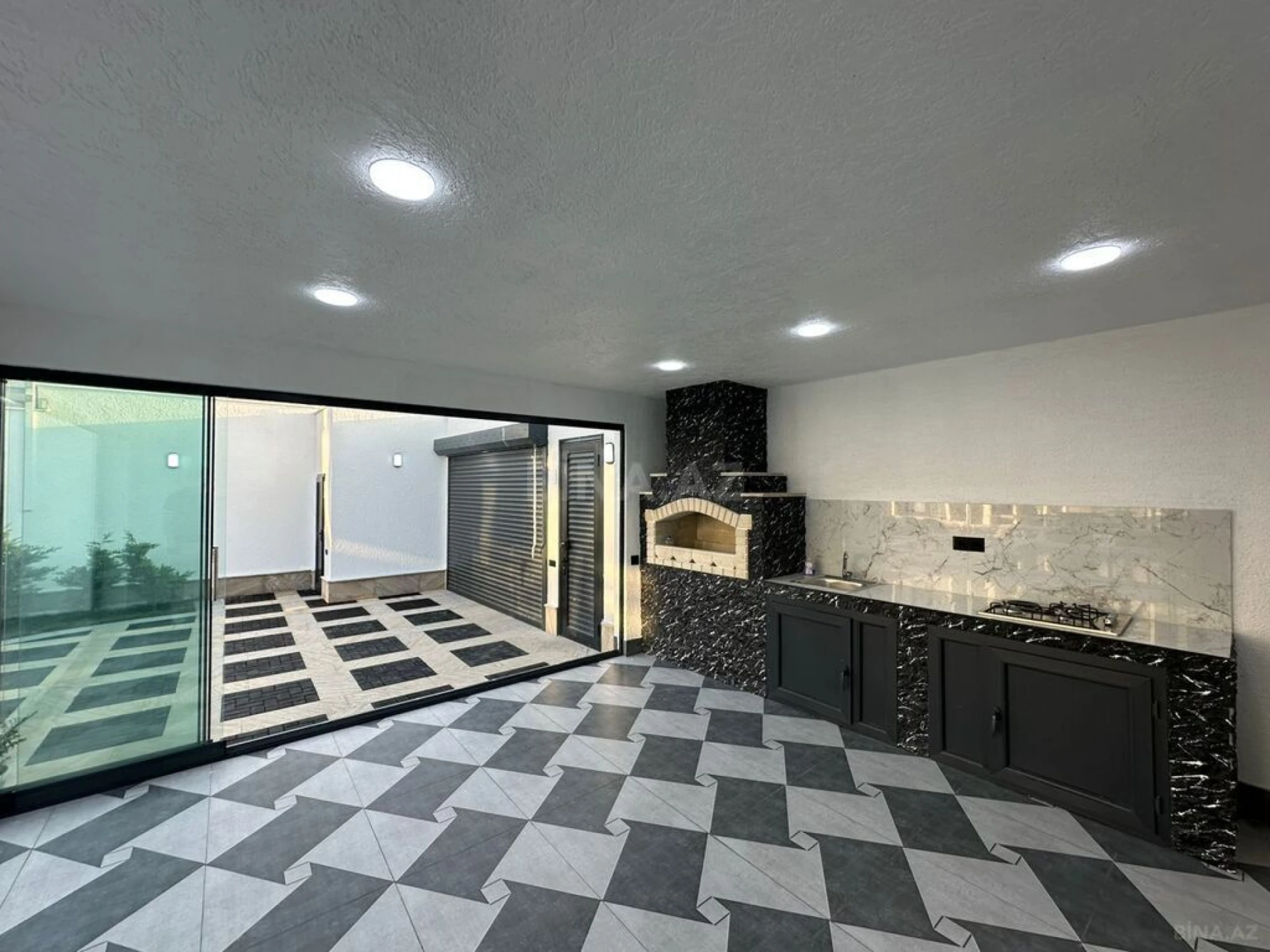 Satılır 5 otaqlı həyət evi 200 m²
