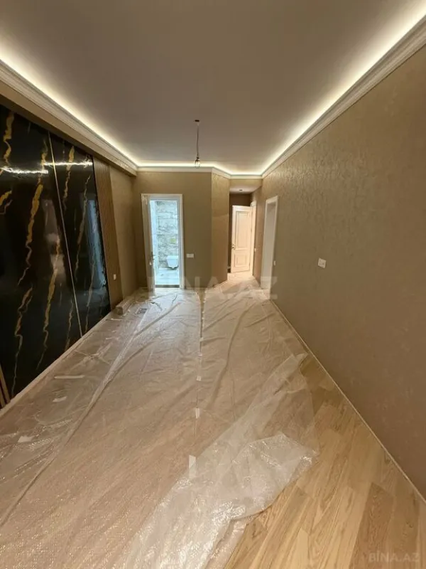 Satılır 3 otaqlı mənzil 150 m²