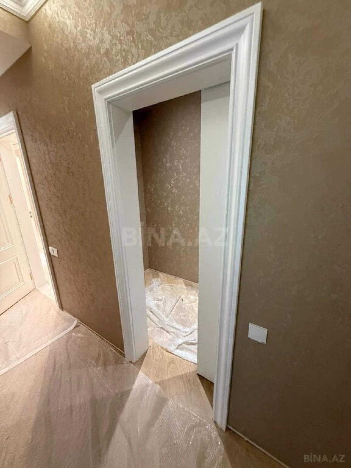 Satılır 3 otaqlı mənzil 150 m²