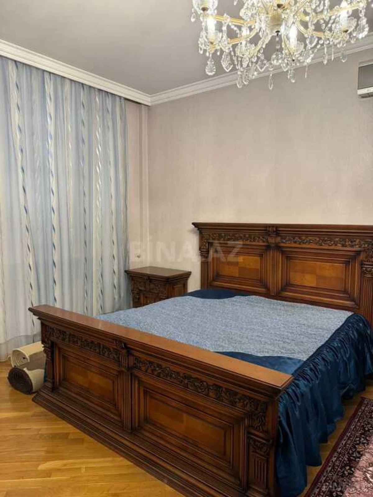 Satılır 3 otaqlı mənzil 160 m²