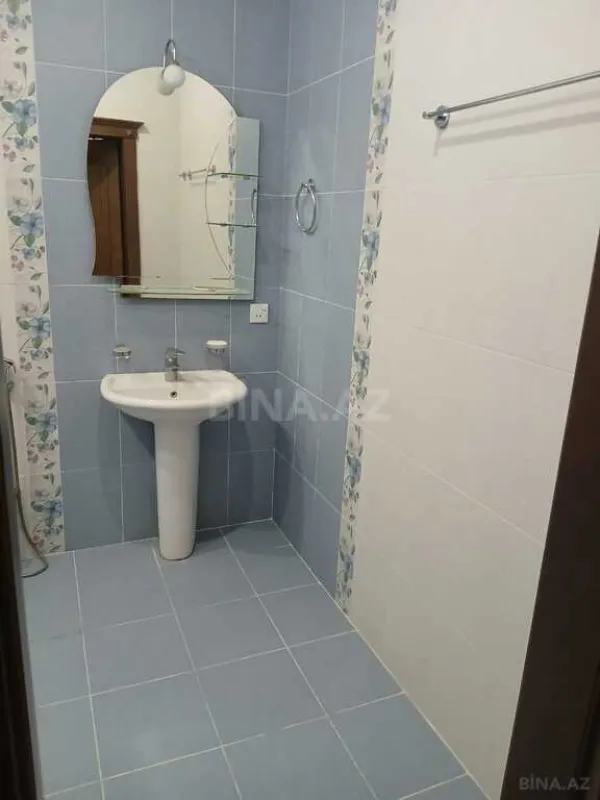 Satılır 3 otaqlı mənzil 160 m²