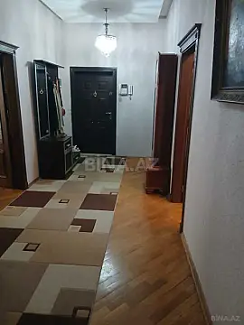 Satılır 3 otaqlı mənzil 160 m²