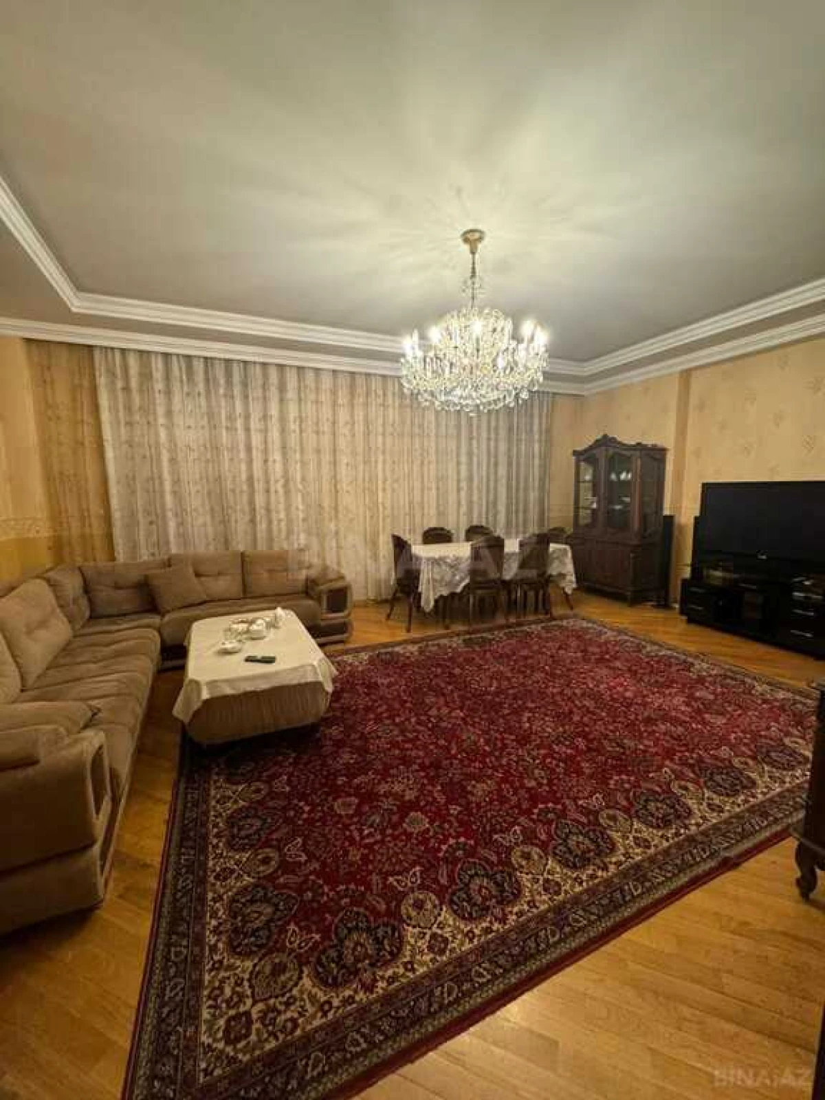 Satılır 3 otaqlı mənzil 160 m²