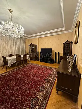 Satılır 3 otaqlı mənzil 160 m²