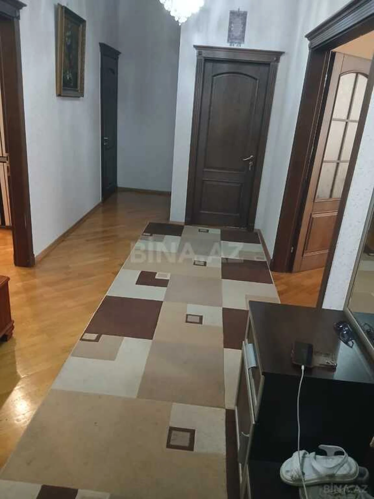 Satılır 3 otaqlı mənzil 160 m²