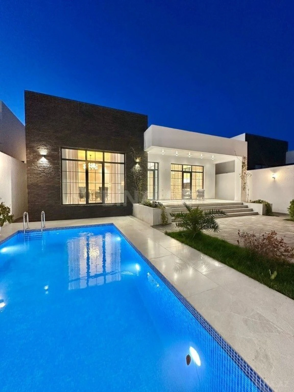 Kirayə verilir 5 otaqlı həyət evi 300 m²