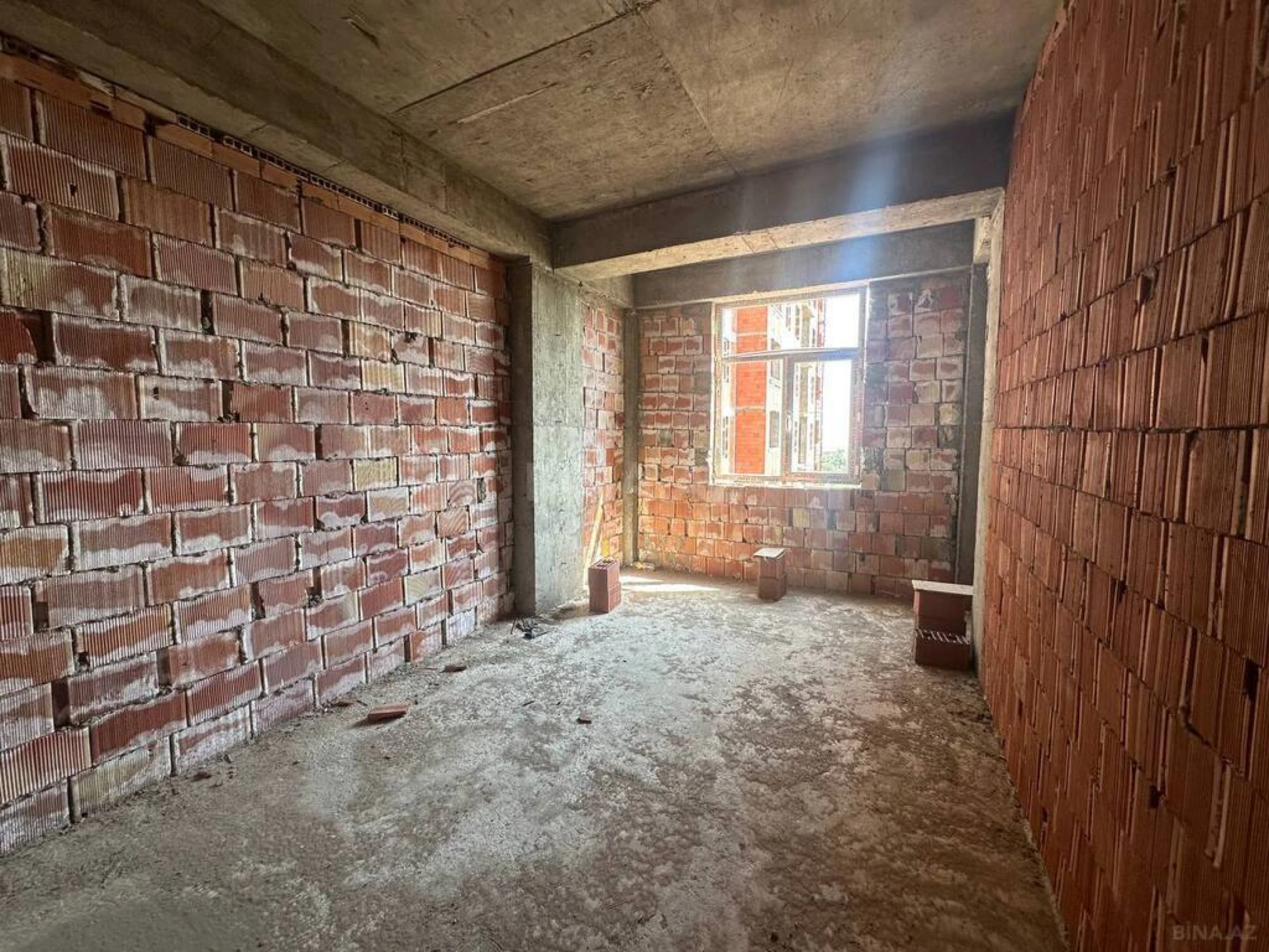 Satılır 1 otaqlı mənzil 50 m²