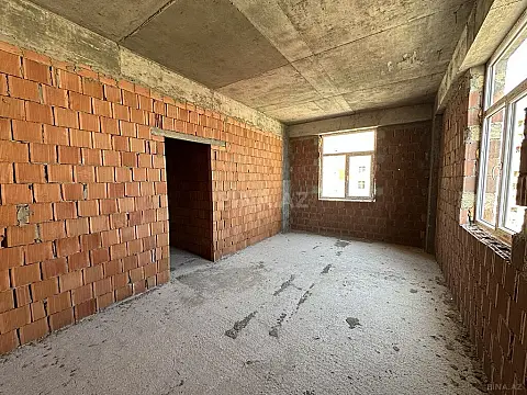 Satılır 2 otaqlı mənzil 69 m²