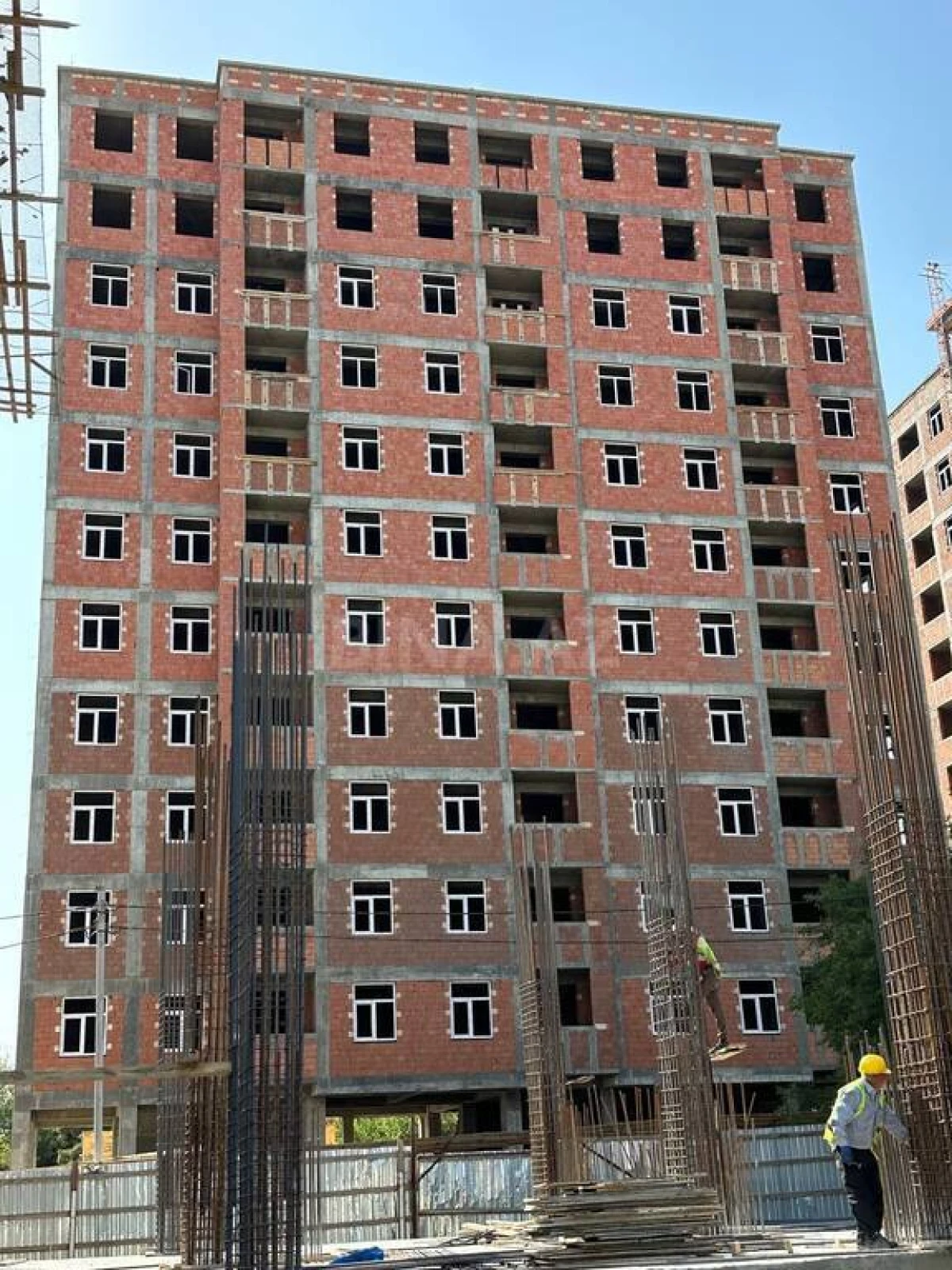 Satılır 2 otaqlı mənzil 69 m²