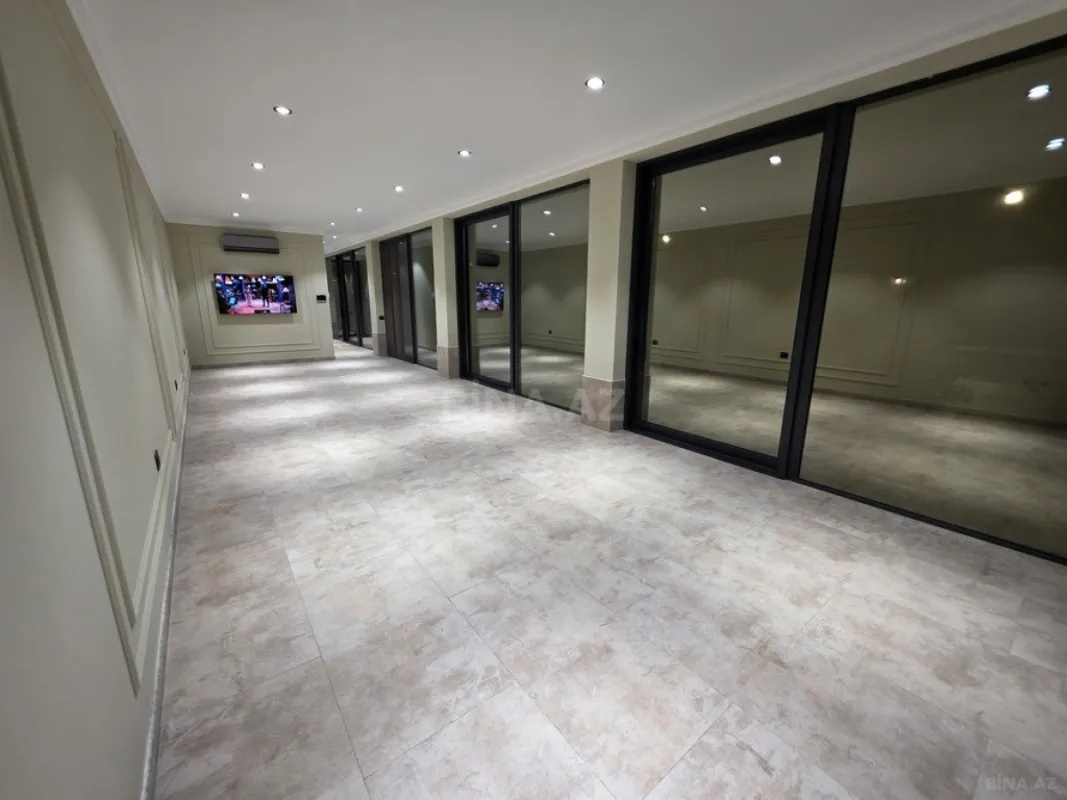 Satılır 9 otaqlı həyət evi 990 m²