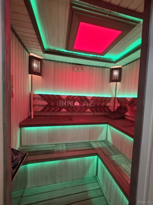 Satılır 9 otaqlı həyət evi 990 m²