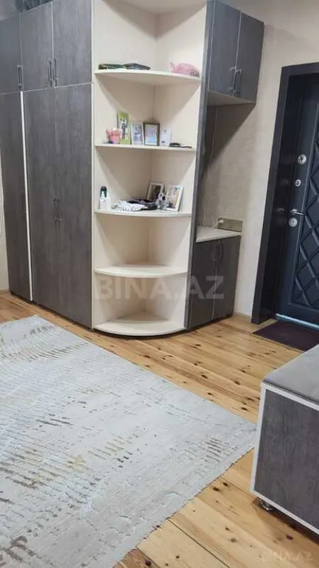 Satılır 3 otaqlı mənzil 139 m²