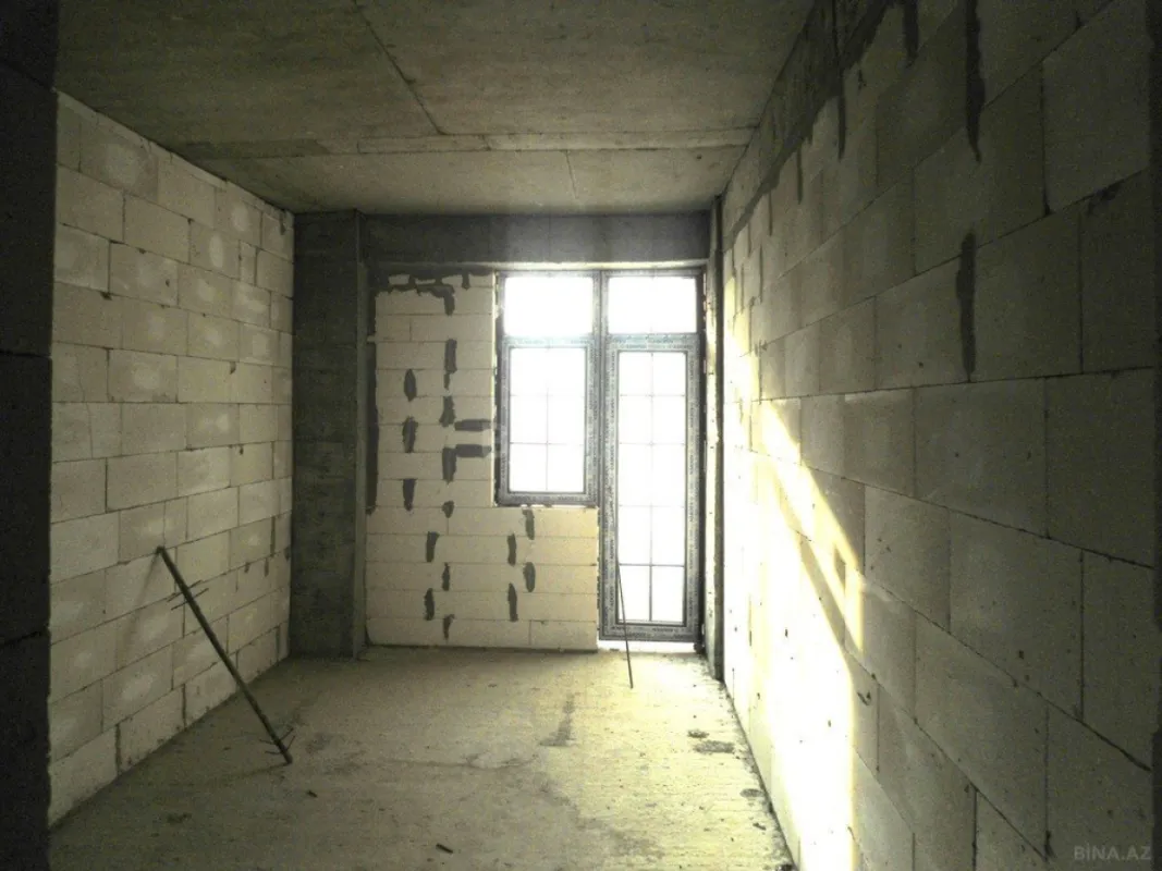 Satılır 5 otaqlı mənzil 258 m²