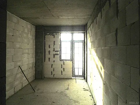 Satılır 5 otaqlı mənzil 258 m²